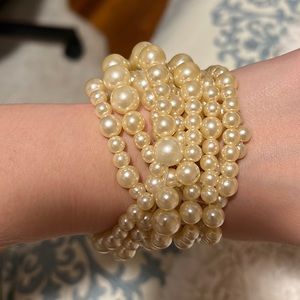 New Pearl Wrist Bracelet One Size